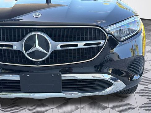 Used 2024 Mercedes-Benz GLC 300 4MATIC image 16