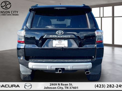 Used 2023 Toyota 4Runner TRD Off-Road Premium w/ Off Road Premium Plus Package AWD/4WD image 4