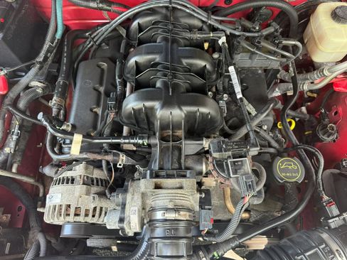 Used 2007 Ford Mustang Premium RWD image 9