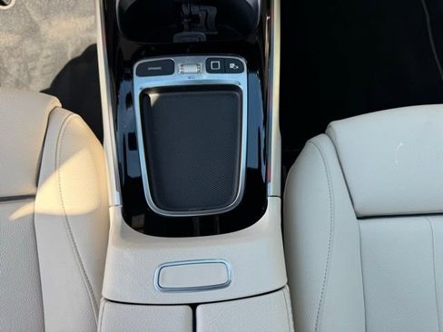 Used 2026 Mercedes-Benz GLB 250 4MATIC image 16