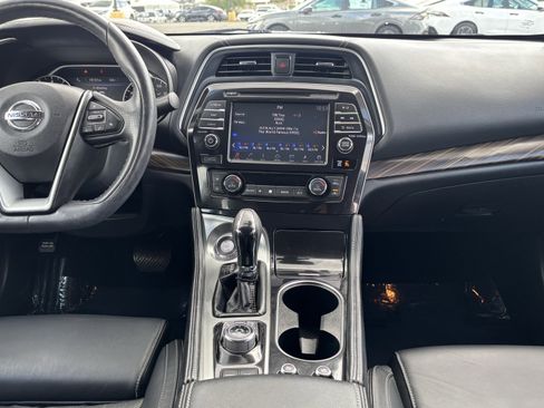 Used 2017 Nissan Maxima Platinum FWD image 20