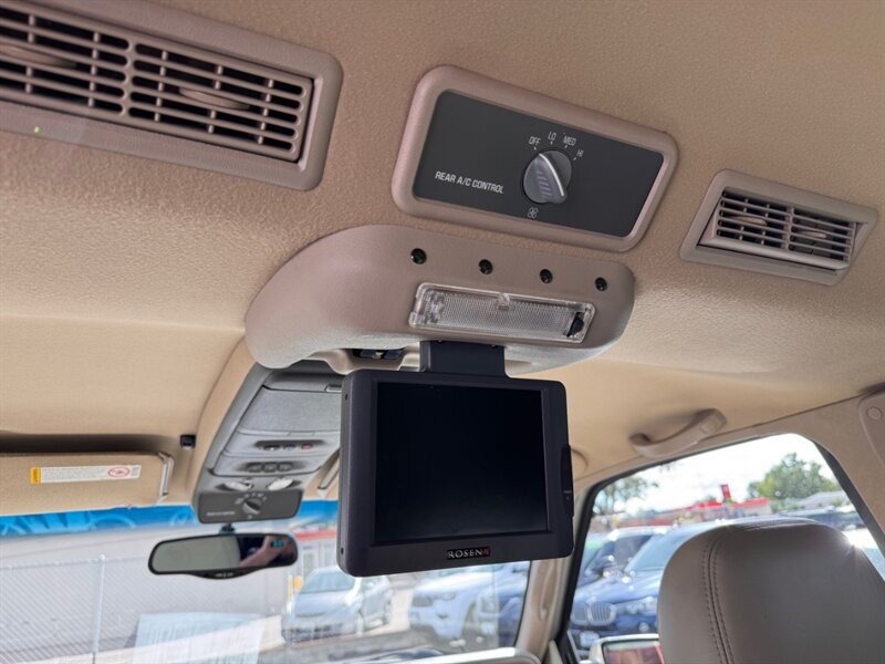 Used 2000 Cadillac Escalade 4WD image 23