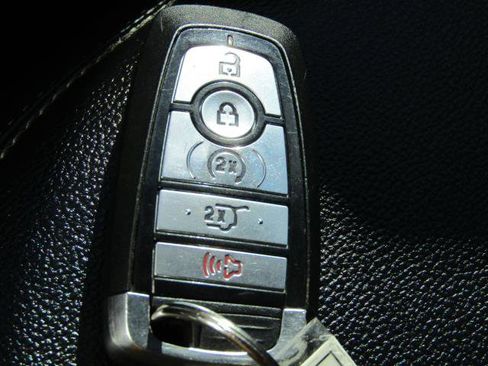 Used 2020 Ford Explorer XLT w/ Equipment Group 202A image 24