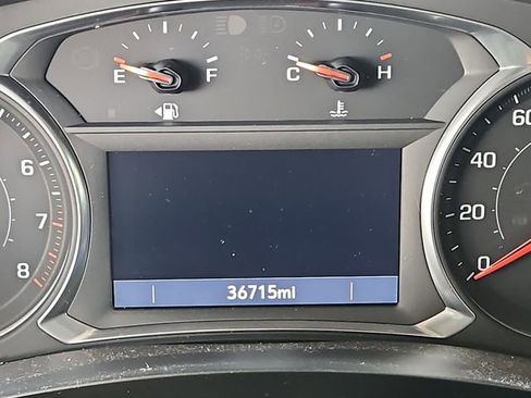 Used 2021 Chevrolet Traverse LT image 12