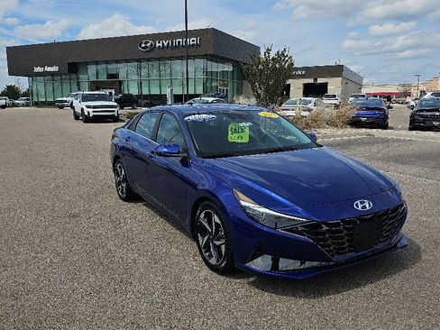Certified 2023 Hyundai Elantra Limited FWD image 7