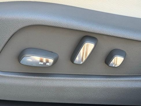 Used 2024 Cadillac XT5 Premium Luxury w/ Technology Package image 21