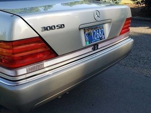 Used 1993 Mercedes-Benz 300 SD Sedan image 1