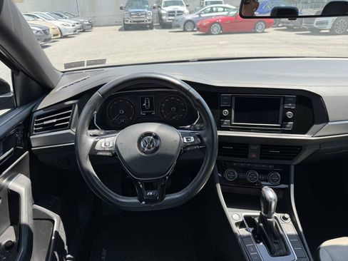 Used 2019 Volkswagen Jetta R-Line FWD image 13