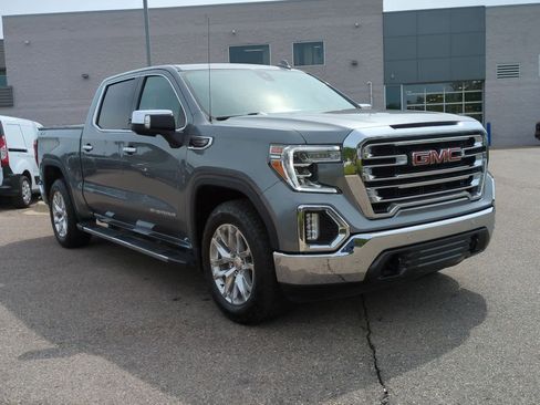 Used 2022 GMC Sierra 1500 SLT w/ SLT Premium Plus Package image 2
