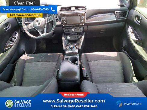 Used 2018 Nissan Leaf SV w/ SV Technology Package FWD image 11