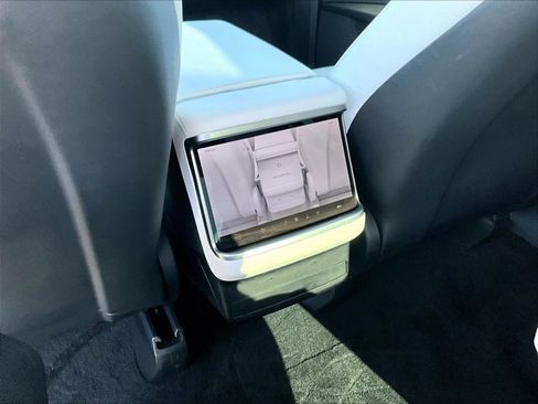 Used 2023 Tesla Model X Plaid image 22