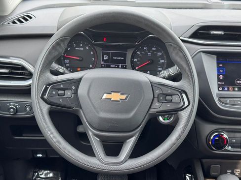 Used 2022 Chevrolet TrailBlazer LT FWD image 8