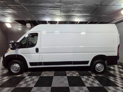 Used 2023 RAM ProMaster 2500 image 8