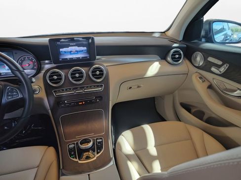 Used 2018 Mercedes-Benz GLC 300 4MATIC Coupe image 3