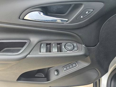 Used 2020 Chevrolet Equinox Premier image 27