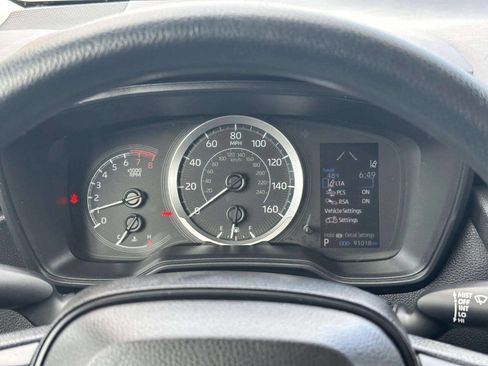 Used 2022 Toyota Corolla LE image 25