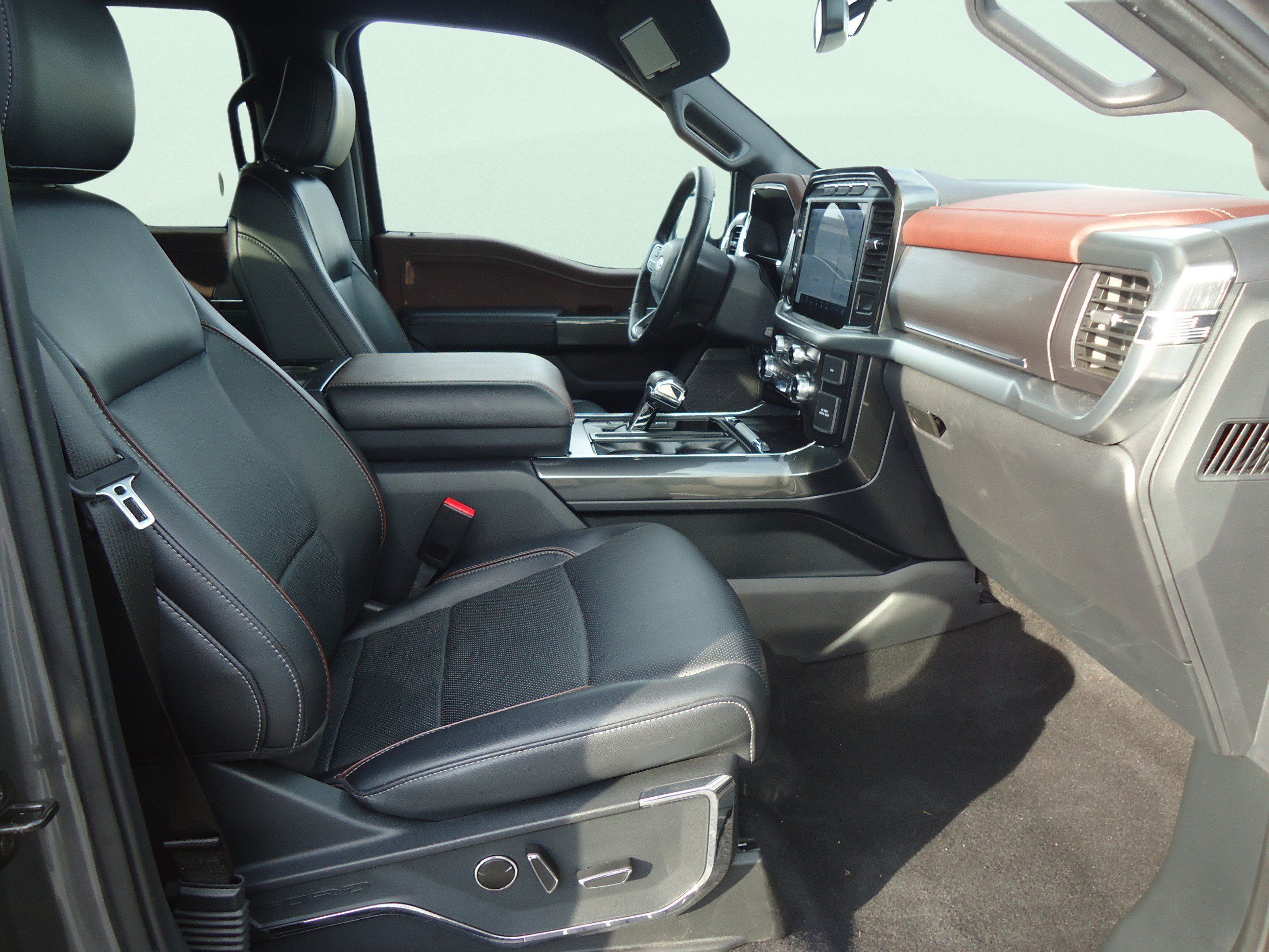Used 2023 Ford F150 Lariat w/ Equipment Group 502A High AWD/4WD image 30