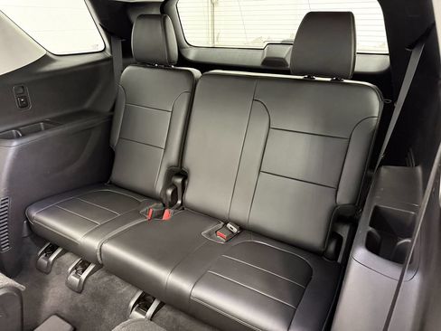Used 2018 Chevrolet Traverse Premier AWD/4WD image 15