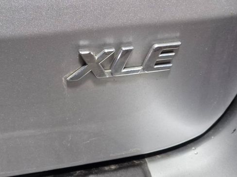 Used 2017 Toyota Sienna XLE image 7