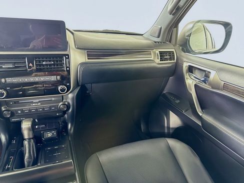 Used 2023 Lexus GX 460 Premium w/ Premium Package image 20