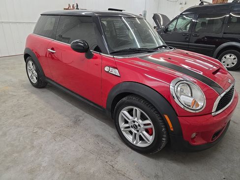 Used 2011 MINI Cooper S image 16