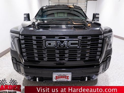 Used 2024 GMC Sierra 3500 Denali Ultimate AWD/4WD image 7
