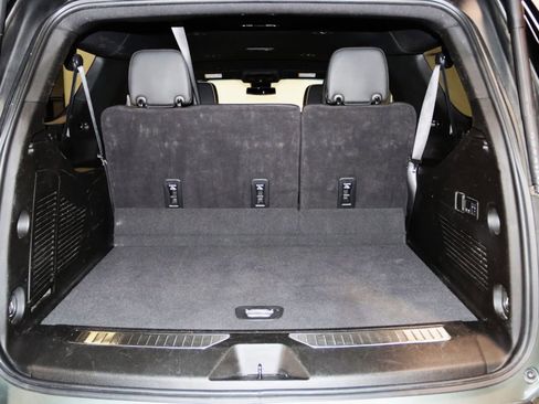 Used 2023 Chevrolet Suburban Premier AWD/4WD image 70