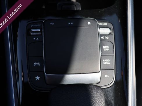 Used 2021 Mercedes-Benz GLB 250 4MATIC image 27