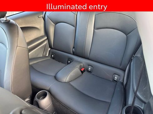 Used 2021 MINI Cooper 2-Door Hardtop FWD image 10