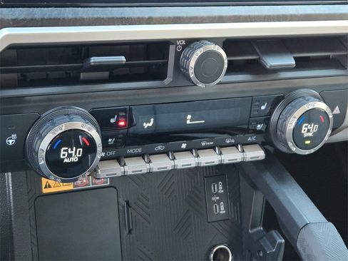 Certified 2025 Toyota Tacoma Limited image 19