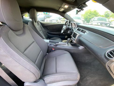 Used 2013 Chevrolet Camaro LT RWD image 9