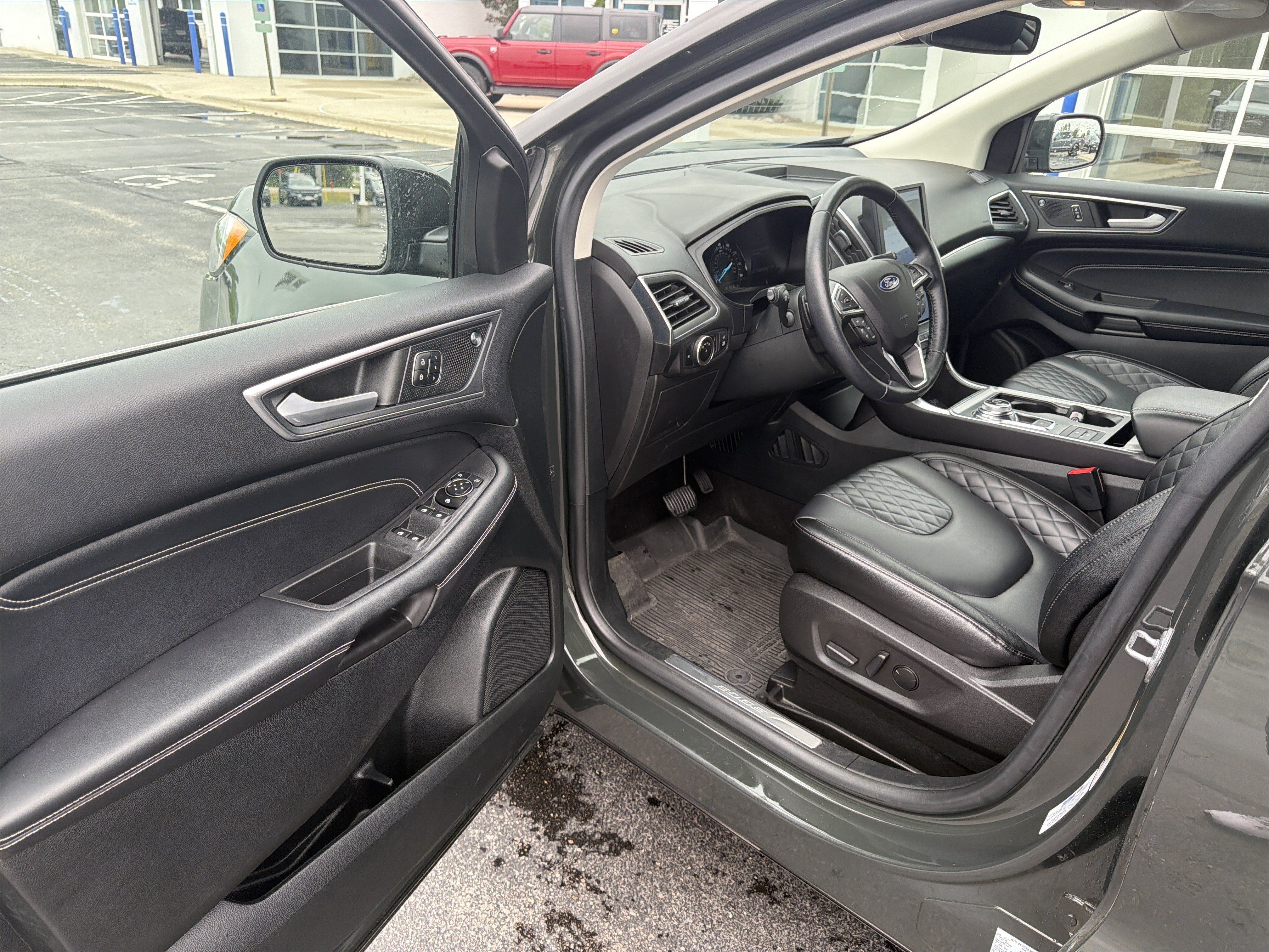 Used 2023 Ford Edge Titanium w/ Class II Trailer Tow Package AWD/4WD image 20