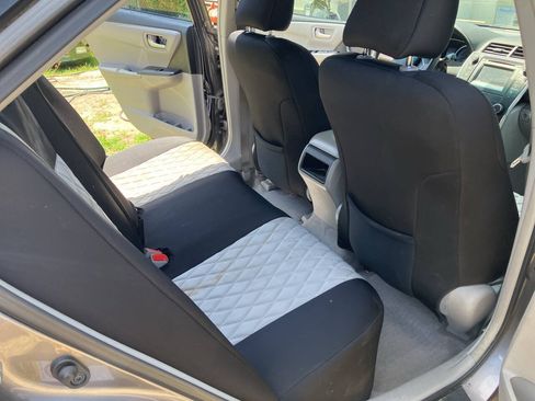Used 2017 Toyota Camry LE FWD image 10