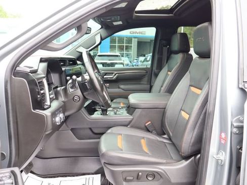 Used 2025 GMC Sierra 1500 AT4 w/ AT4 Premium Package AWD/4WD image 21