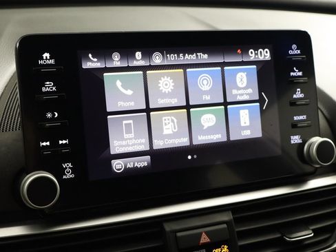 Used 2018 Honda Accord Sport image 27