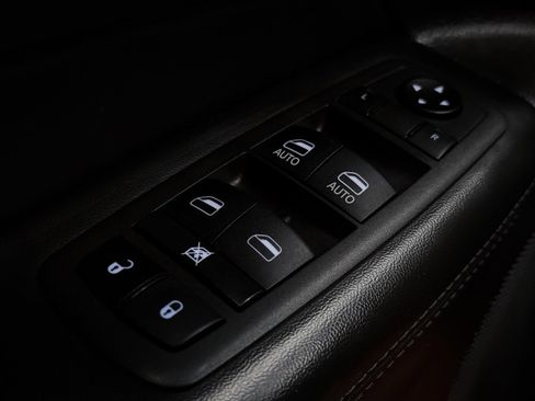 Used 2022 Jeep Grand Cherokee Laredo X image 48