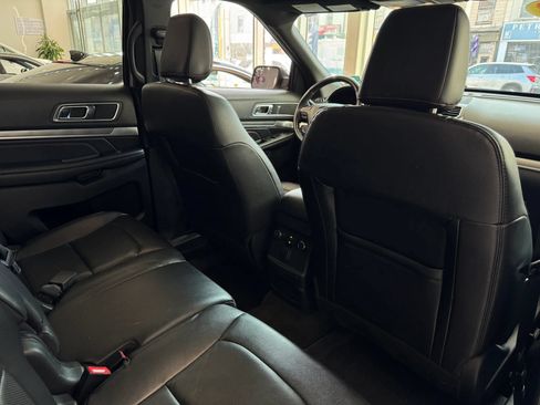 Used 2018 Ford Explorer Sport AWD/4WD image 29