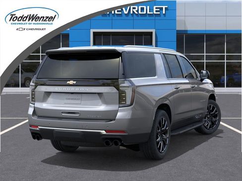 New 2025 Chevrolet Suburban Premier image 4