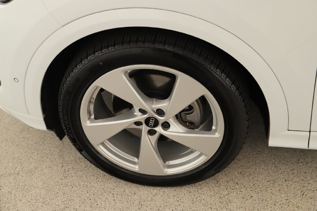 Certified 2025 Audi Q5 Prestige AWD/4WD image 33
