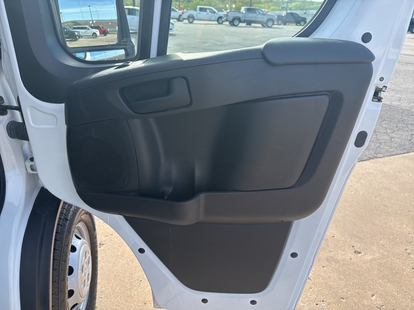 Used 2023 RAM ProMaster 2500 FWD image 24