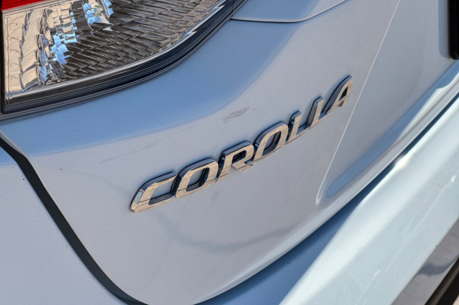 Used 2024 Toyota Corolla LE FWD image 32