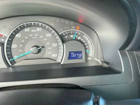 Used 2014 Toyota Camry LE image 24