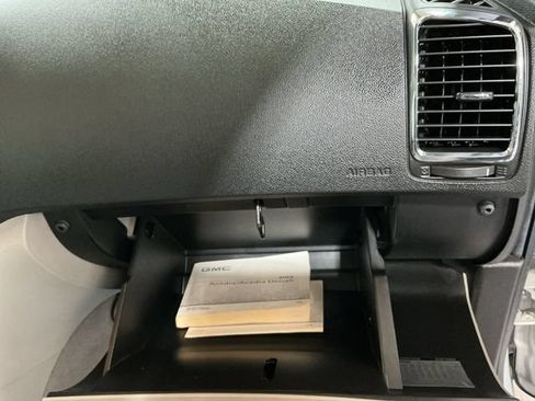 Used 2012 GMC Acadia SLT AWD/4WD image 27