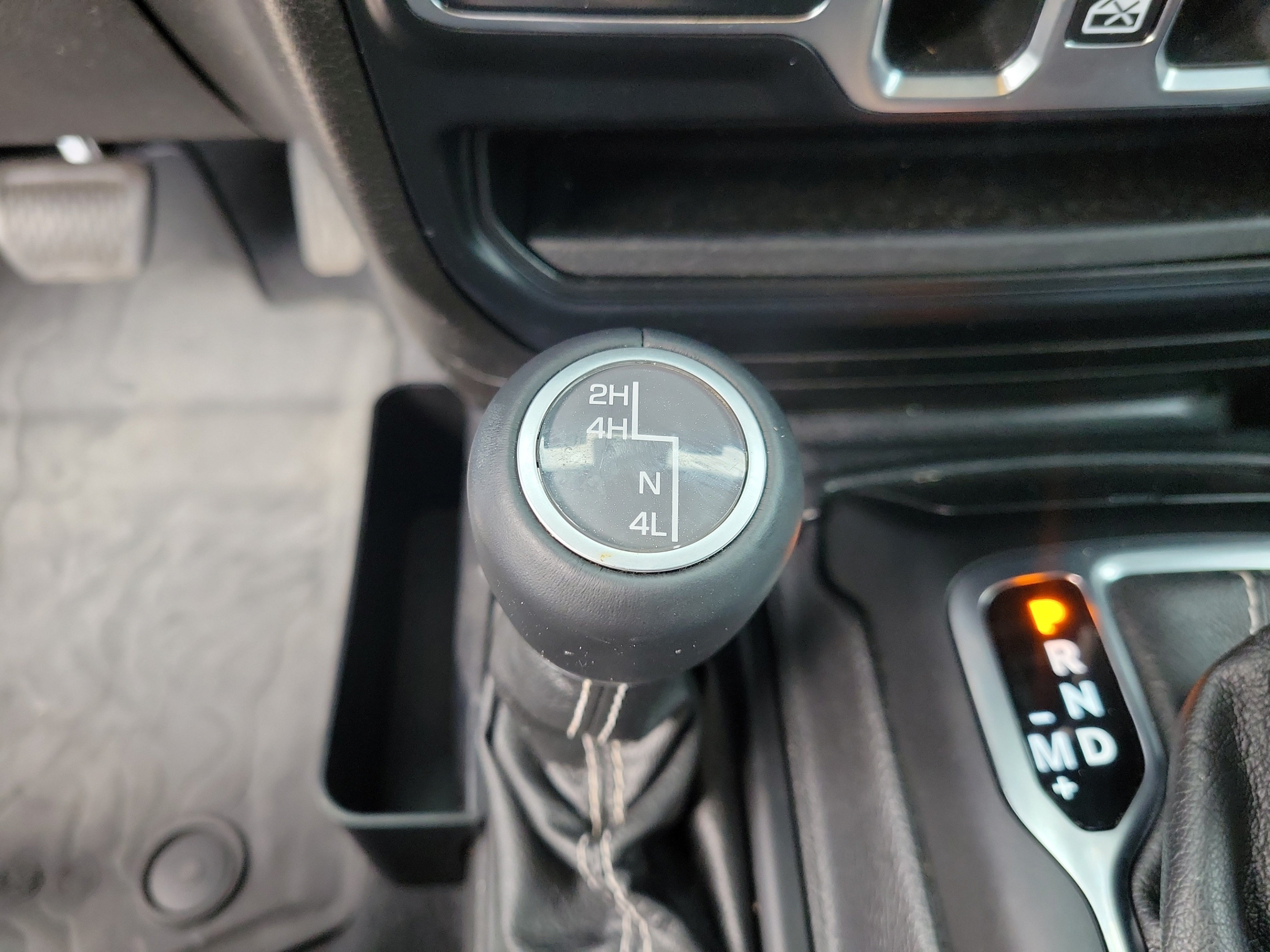 Used 2019 Jeep Wrangler Unlimited Sahara AWD/4WD image 28