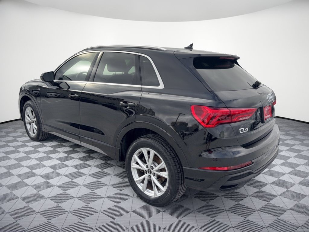 Used 2024 Audi Q3 2.0T Premium AWD/4WD image 3