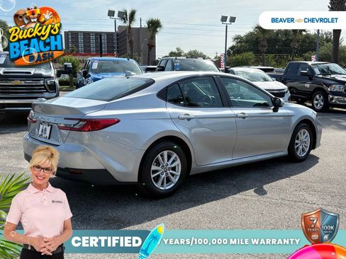 Used 2025 Toyota Camry LE FWD image 7