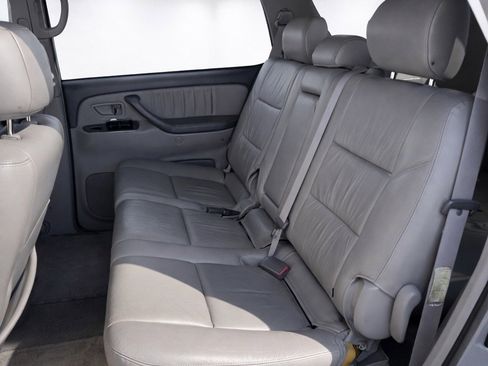 Used 2003 Toyota Sequoia Limited image 10