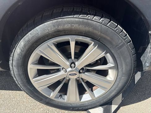 Used 2019 Ford Explorer Limited w/ Class III Trailer Tow Package FWD image 8