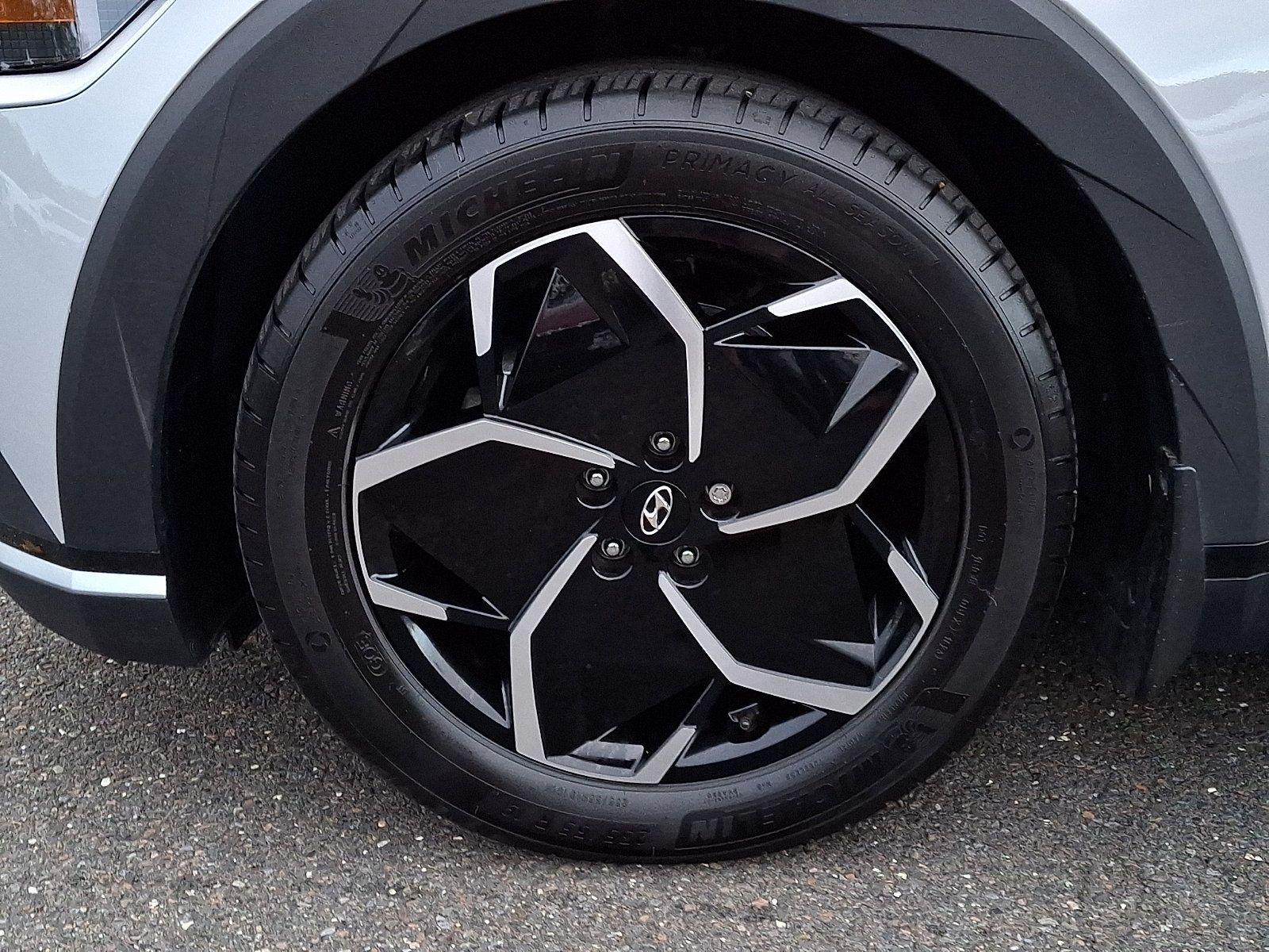 Certified 2024 Hyundai Ioniq 5 SE RWD image 8