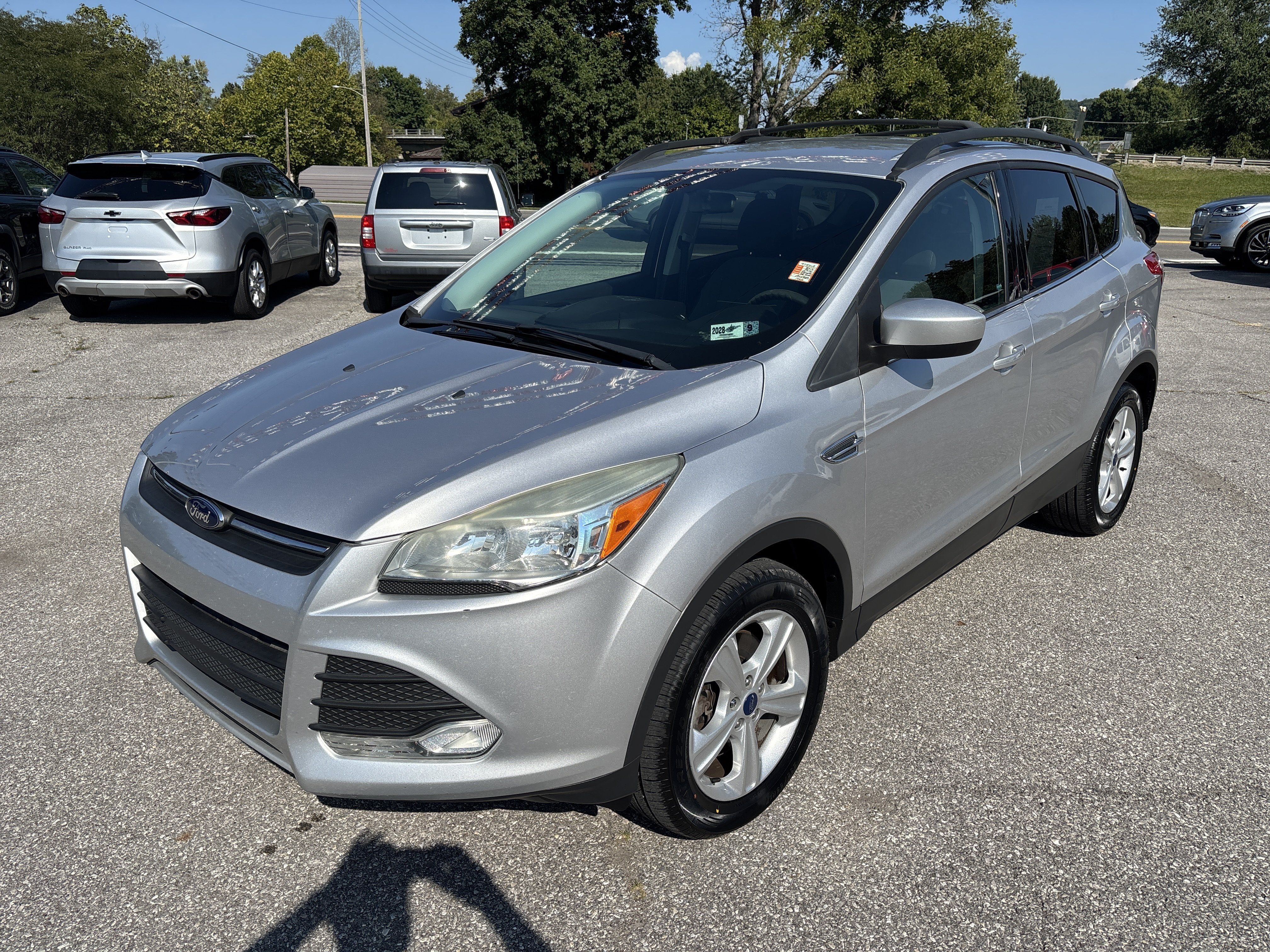 Used 2015 Ford Escape SE w/ Equipment Group 201A AWD/4WD image 1